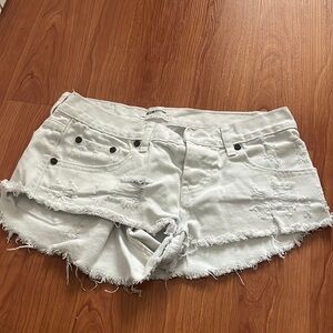 White one teaspoon bonitas